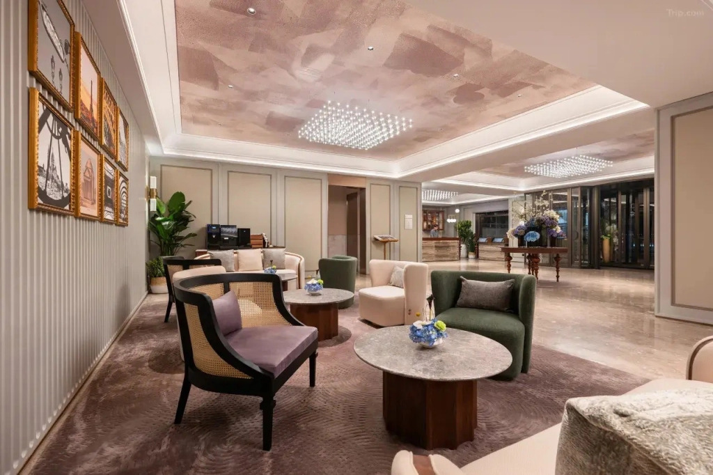 Отель Beijing Chaoyang Panjiayuan Mercure