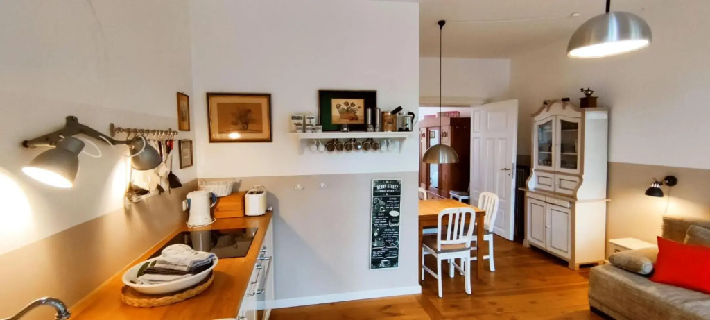 LoggiaHaus Schloß- und Seeblick Apartment "Anton" Jun-Aug Aufenthalt mind 7 ÜN