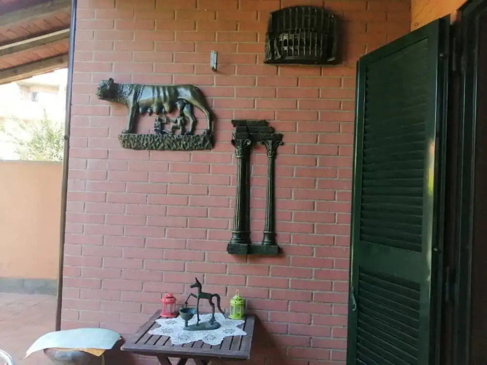 Villa Sleeps 6 With Garden and Gym