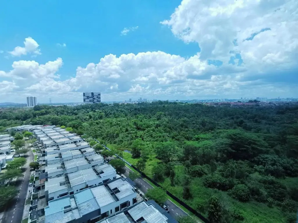 BUKIT INDAH 6pax WIFI NETFLIX 3 BEDROOM