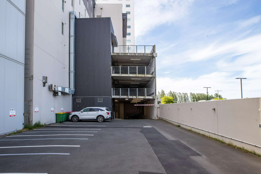 Hotel 115