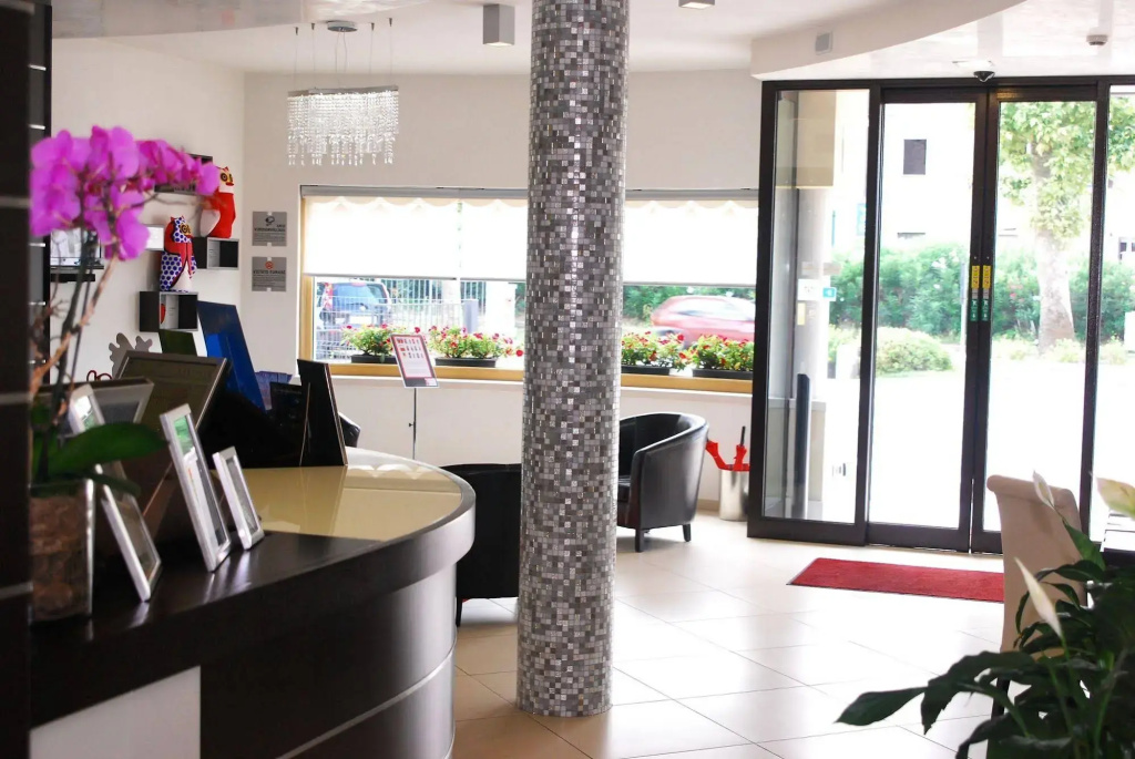 Kairos Garda Hotel