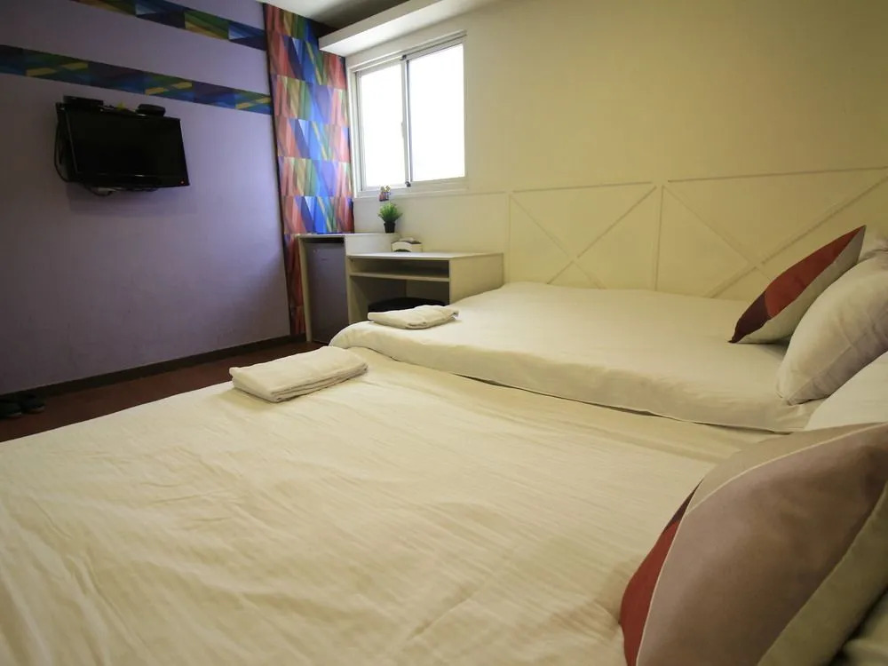 Fengjia Hello Hostel