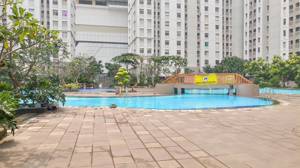 Green Bay Pluit Apartment with Sofa Bed