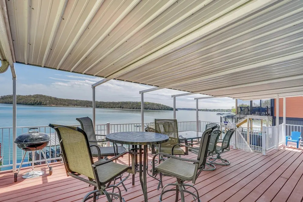 Shared Dock at Waterfront Lake of the Ozarks Home