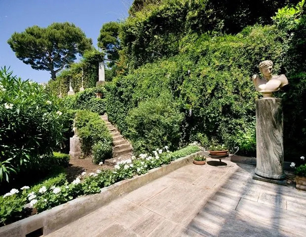 Villa Lennox