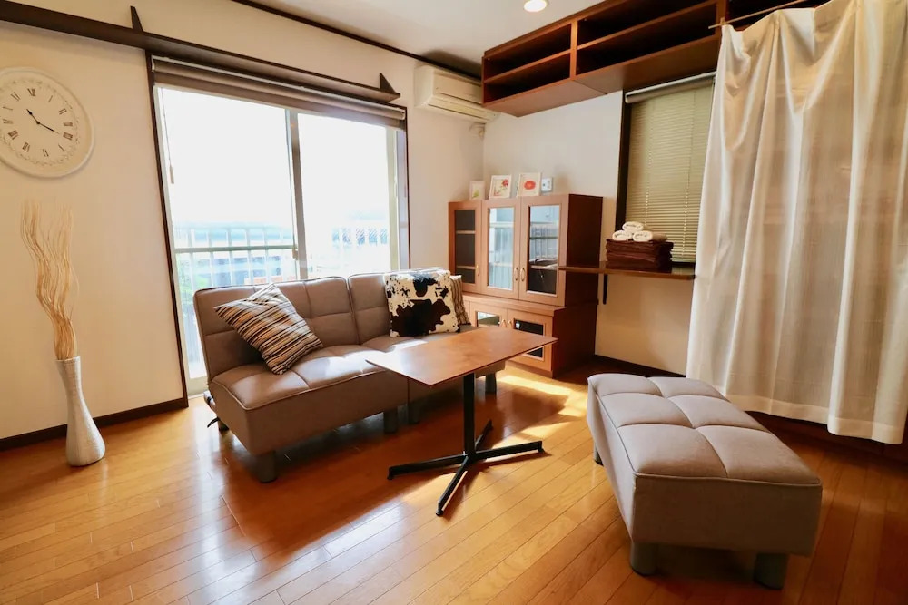 Sophia Court room101.102