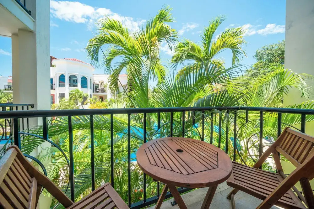 Luxury 2BR Condo with Pool - Paseo del Sol Playacar