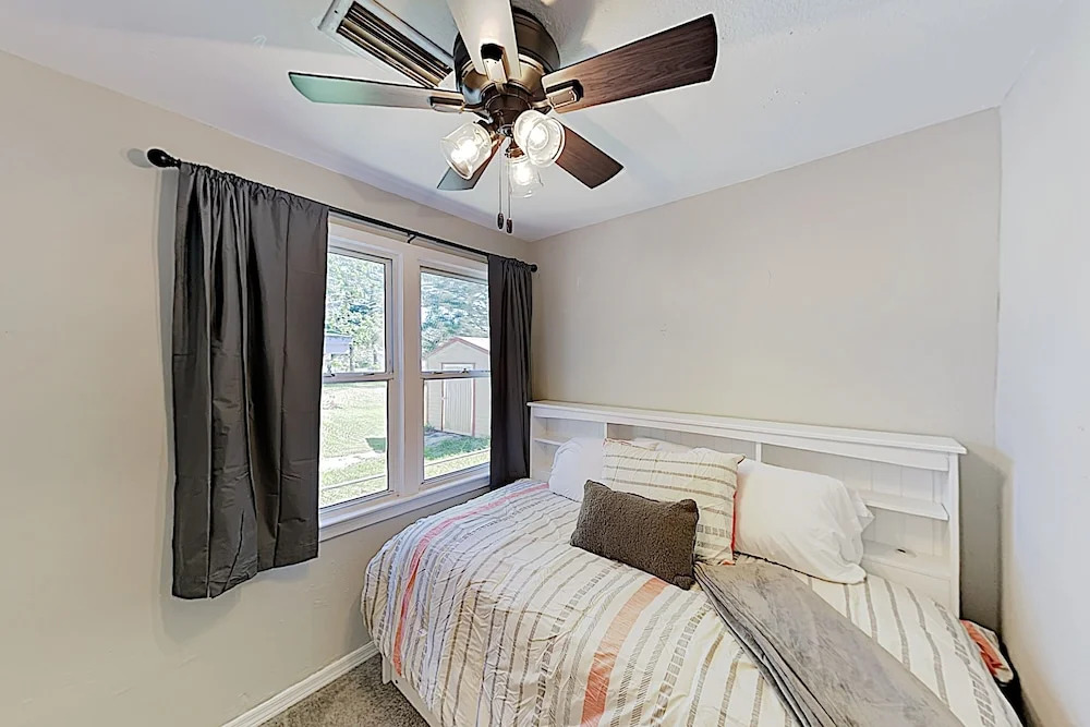New Listing! All-new W/ Pool - Near Beach 3 Bedroom Home
