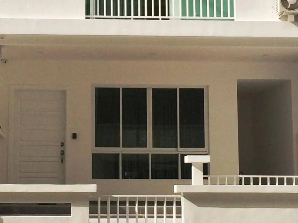 Island Hostel Bayan Lepas Airport