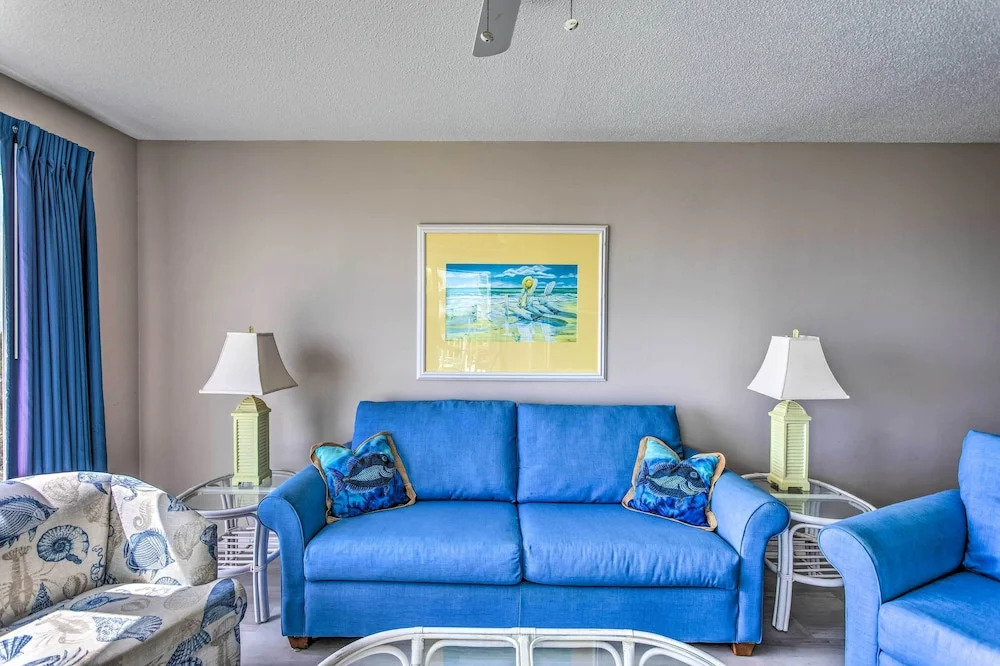 Sunny Windy Hill Beachfront Condo w/ Private Patio, North Myrtle Beach