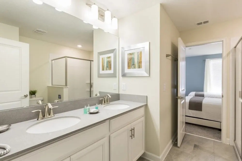 Champions Gate 1664 - Eight Bedroom Pool Home