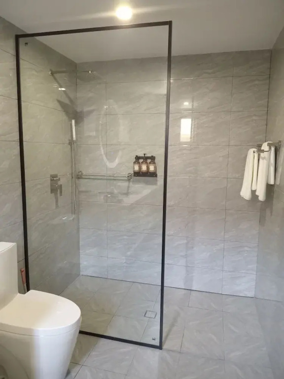 Hibiscus Suites And Residences