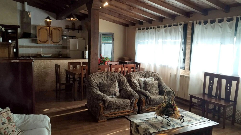 Elegant Villa with Private Pool in Jerte