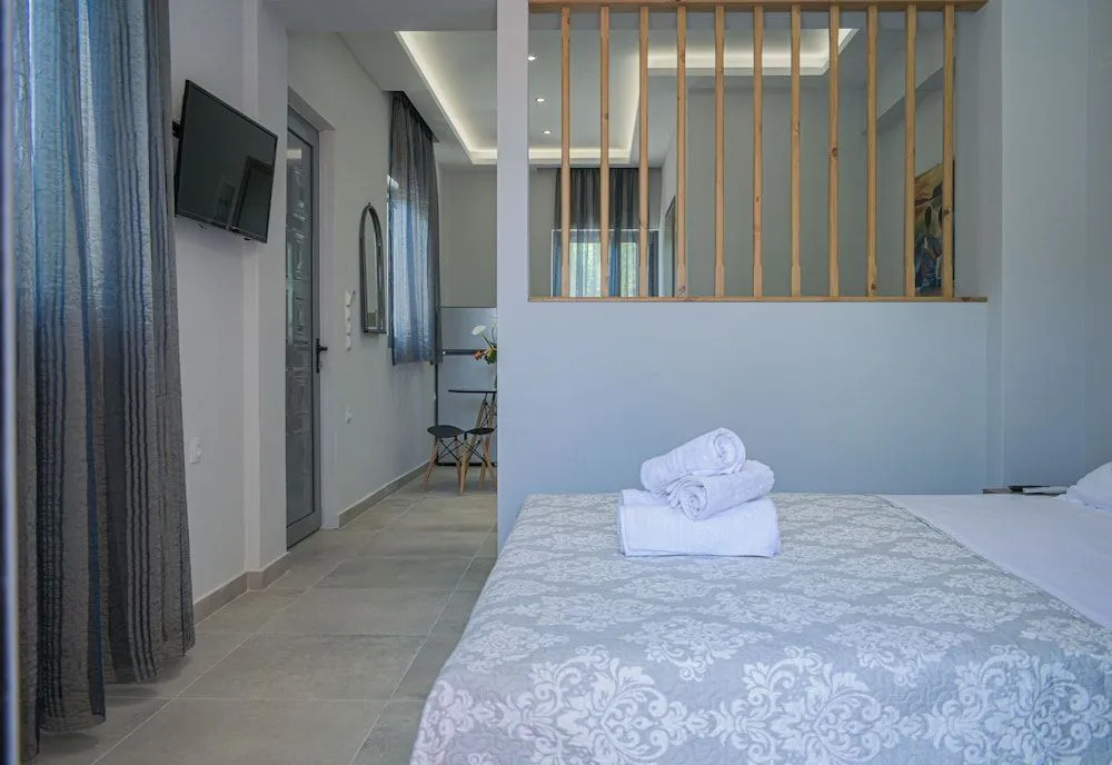 Casa Di Mare - Studios and Apartments with pool on the beach, by ZanteWize