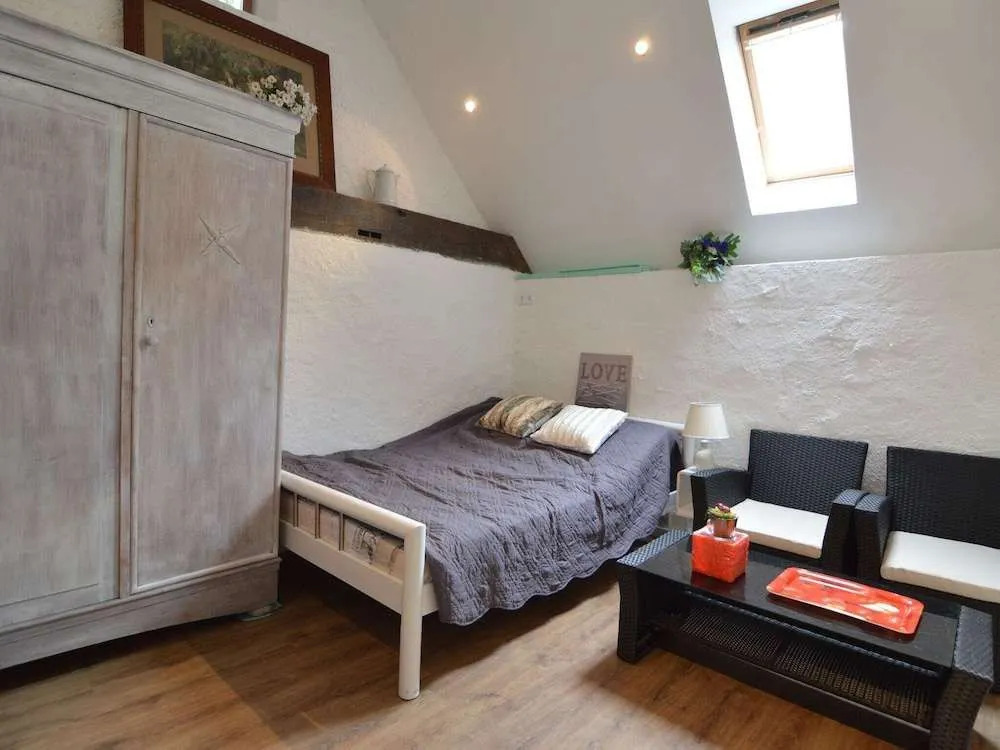 Cozy Apartment in Immerath with Fishing Near