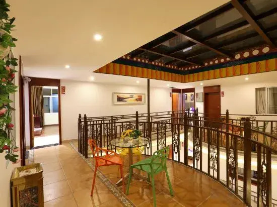 Here Inn (Siguniangshan Changpinggou Scenic Area)