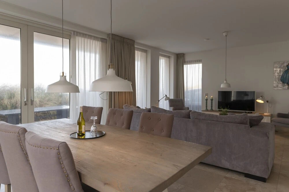 Coastlat 6 bed Apartment on Ground Floor Lobster