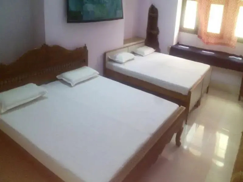 Hotel Peacock