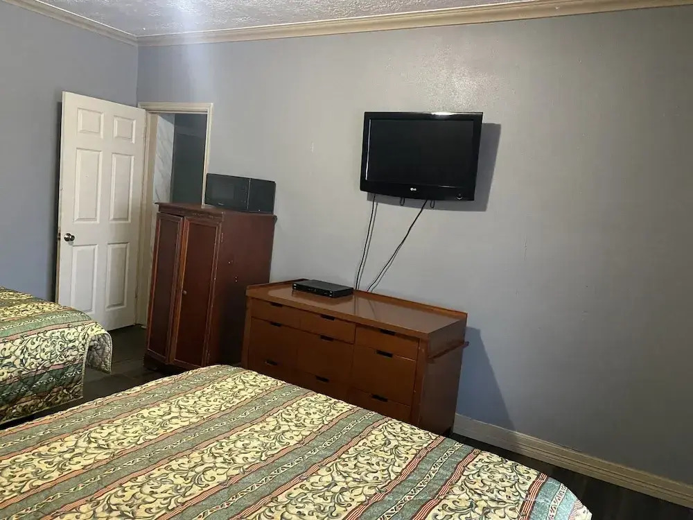 Surf Motel and Apartments
