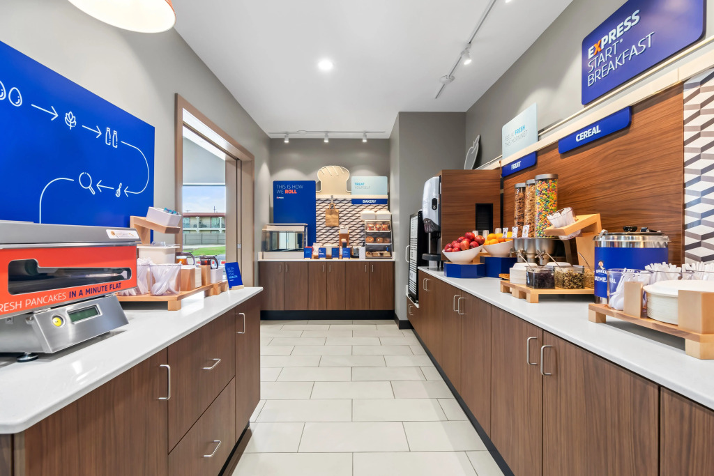 Holiday Inn Express & Suites Joplin Southeast by IHG