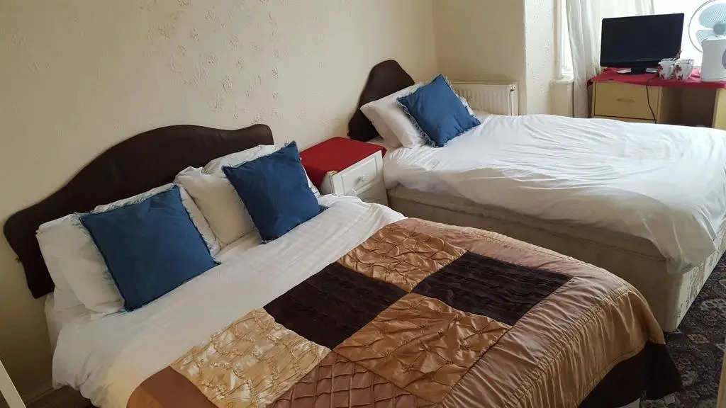 The Hollingdales Hotel