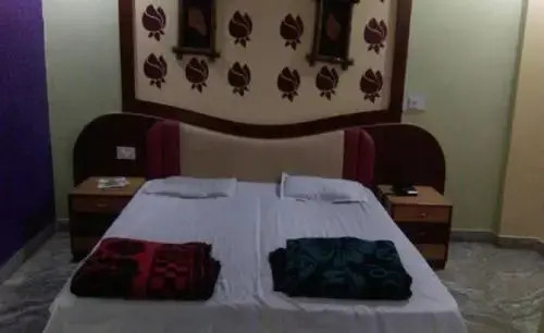 SPOT ON 70774 Hotel Rajshree