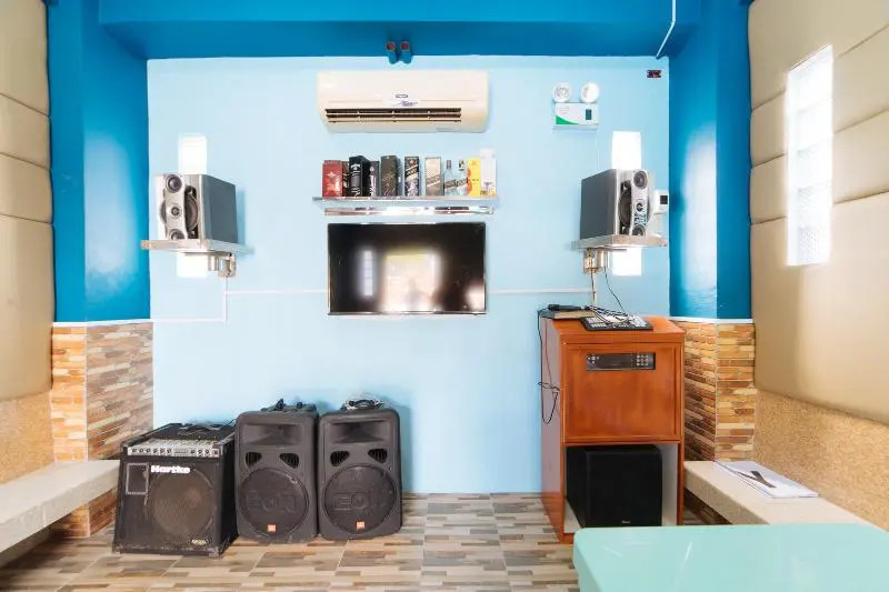 RedDoorz Premium @ Casa Ghilda Resort Olongapo City
