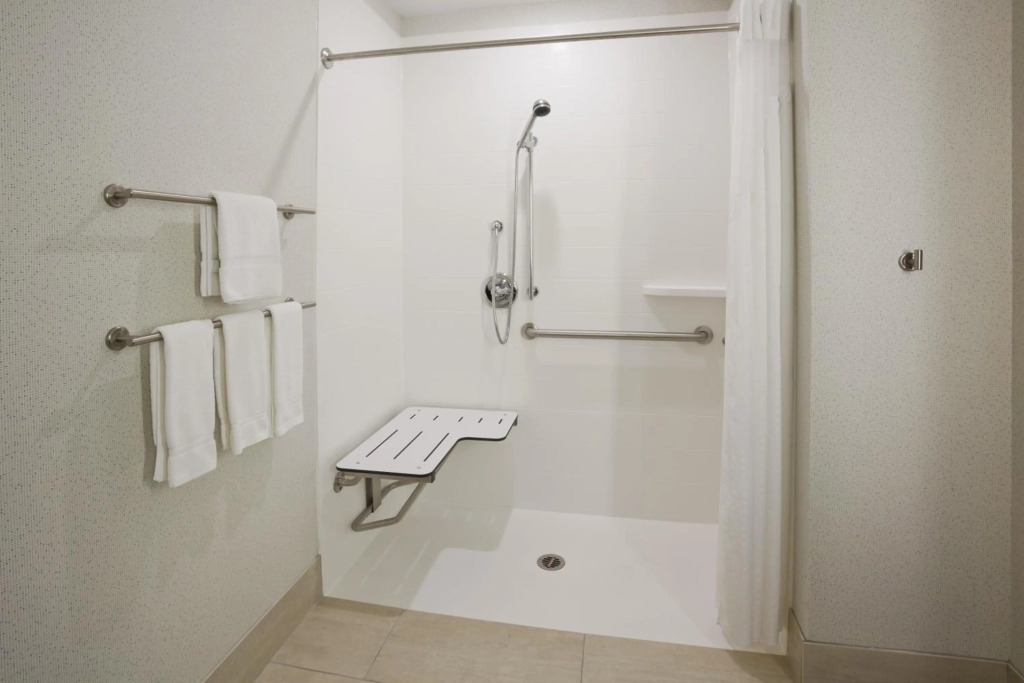 Holiday Inn Express & Suites Minneapolis - West End by IHG