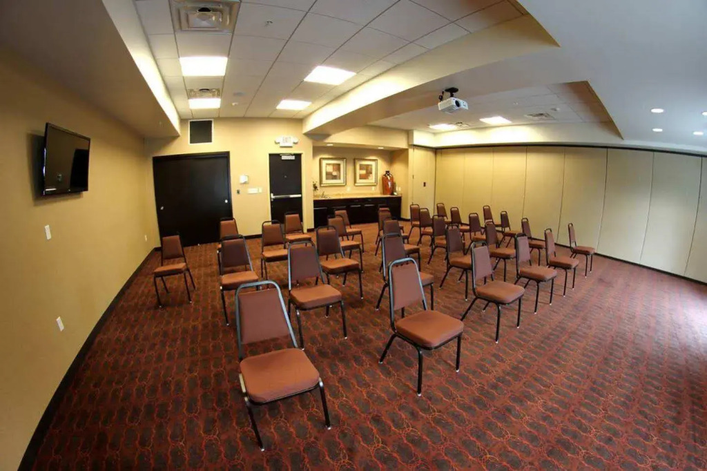 Hampton Inn & Suites Grand Forks