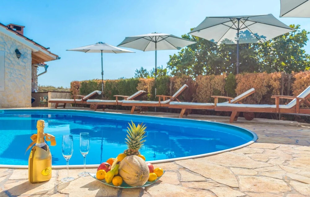 Awesome Home In Turanj