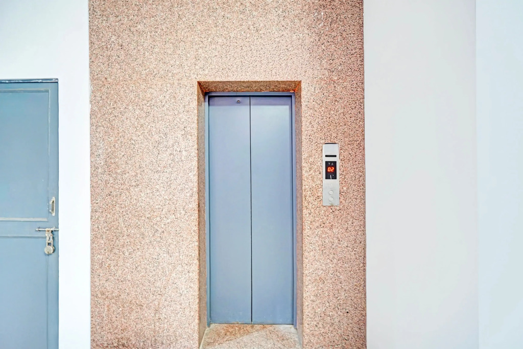Townhouse Oak Nirman Nagar Mansarovar Formerly The Tulip Regency