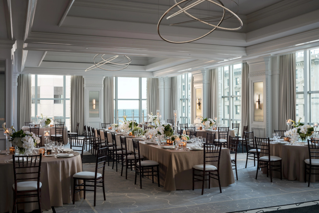 Отель Four Seasons Chicago