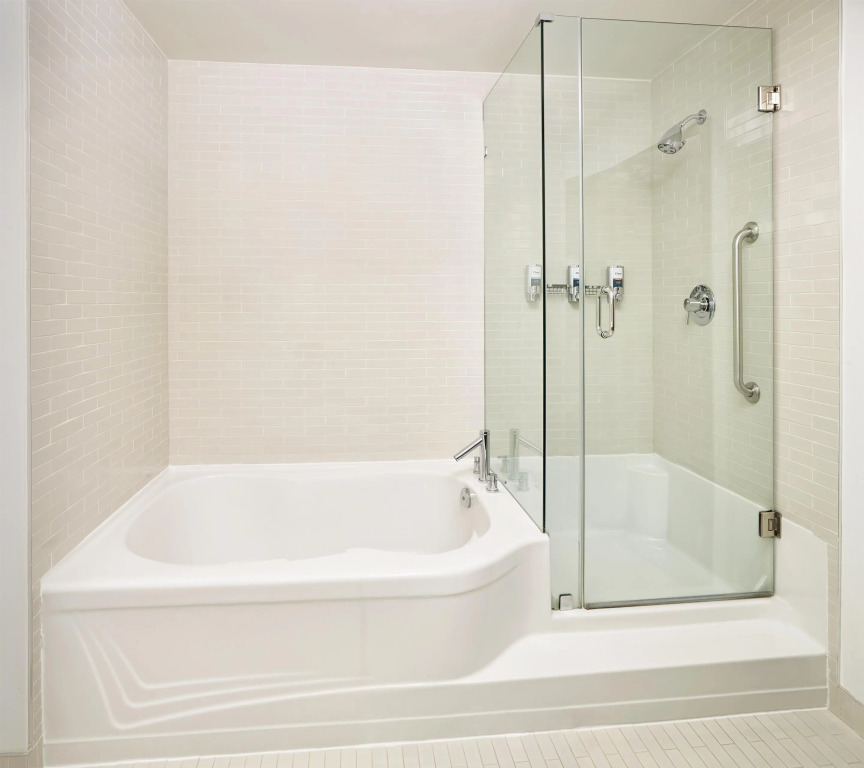 Four Points by Sheraton Edmonton Gateway