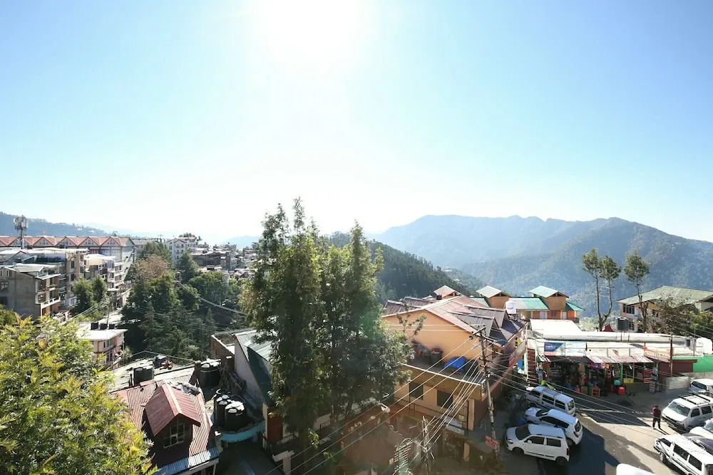 OYO 10406 Home Luxury 3BHK New Shimla