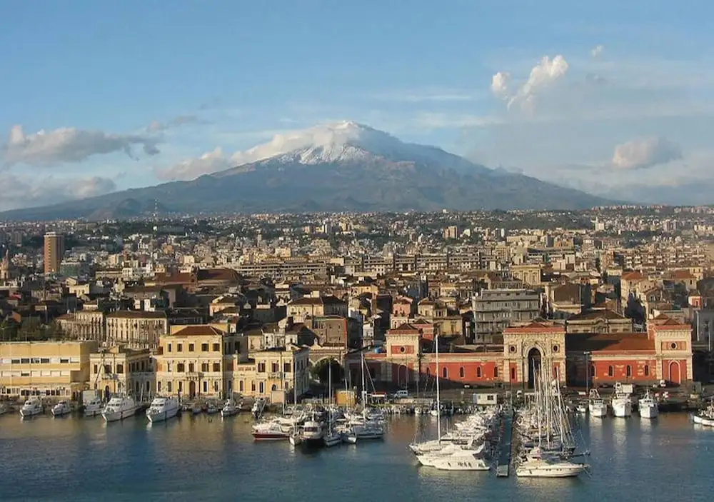Villa Bonaccorso - La Dimora Immersa Nella Natura ai Piedi Dell Etna