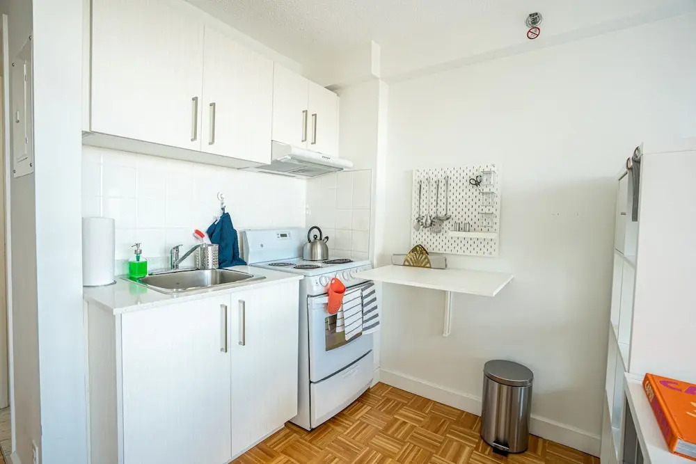 Elegant Studios and Apartments Montreal