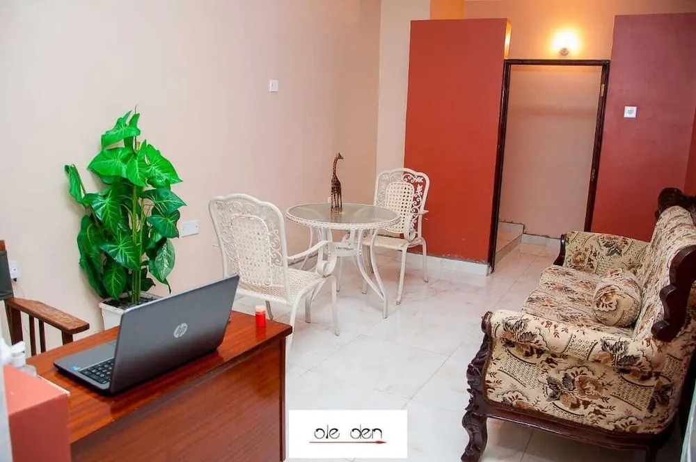 Stay.Plus Ole Den Party House Kajiado