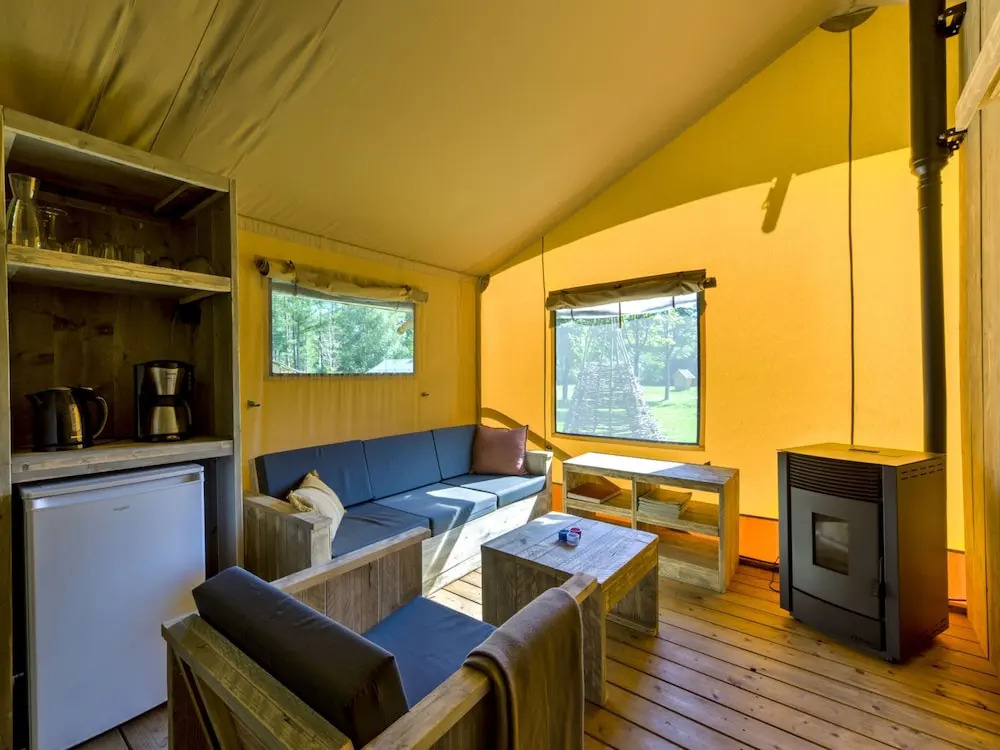 Glamping Tent in Tranquil Park