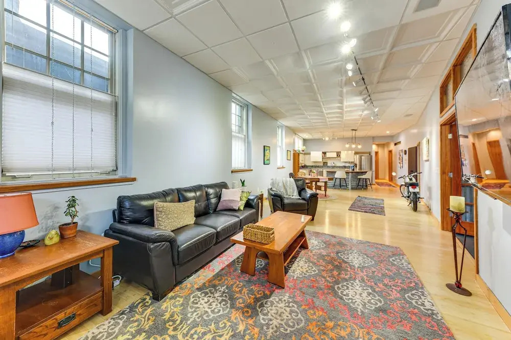 Long-term Stay in Milwaukee! Pet-friendly Condo