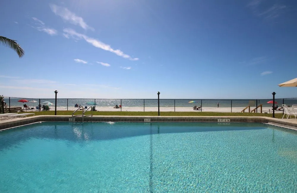 Strandview #304