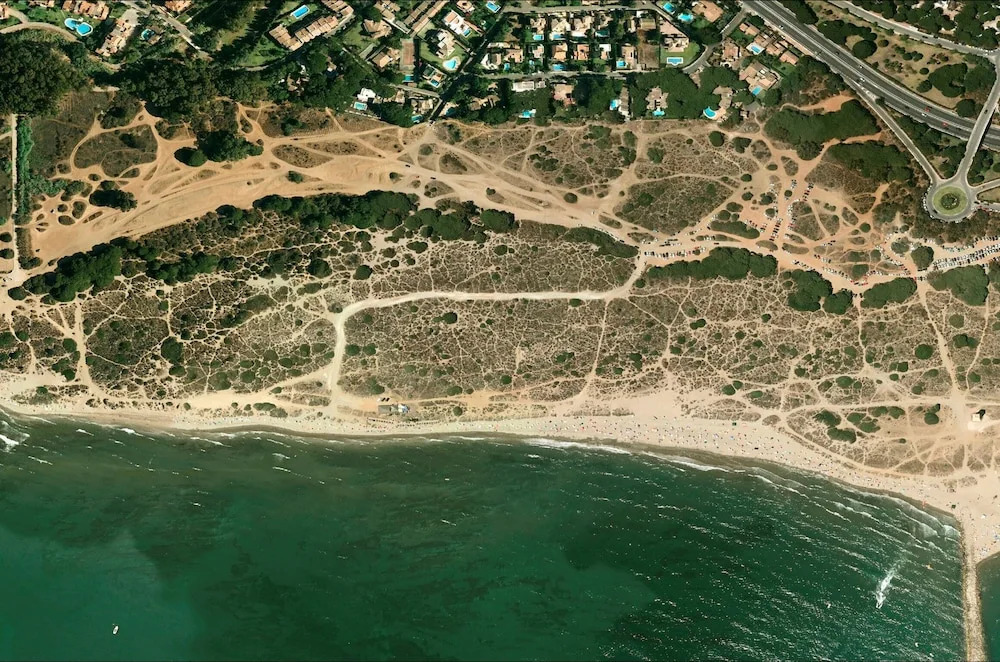 7 bedroom modern beachfront Villa, in Artola, Marbella, close Puerto Cabopino