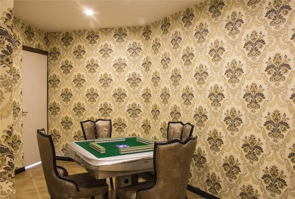 Crown International Business Hotel