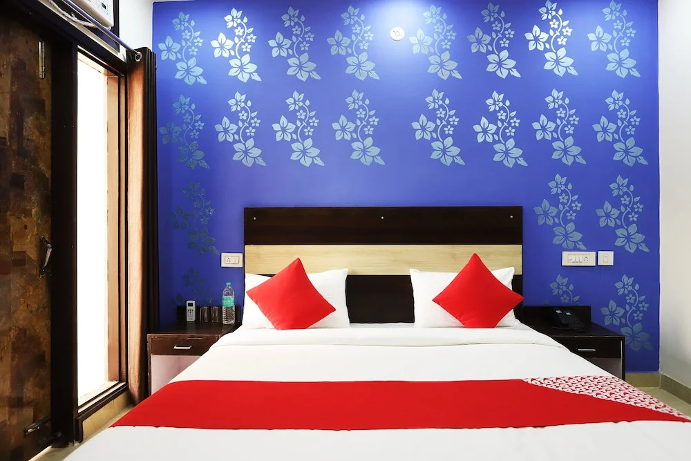 Oyo 42619 Diamond Key Residency