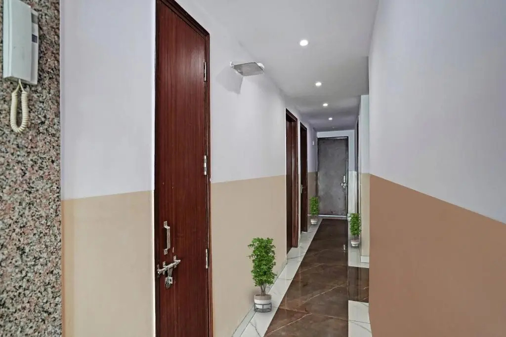 Flagship Hotel Kailash Near Iskcon Temple Noida