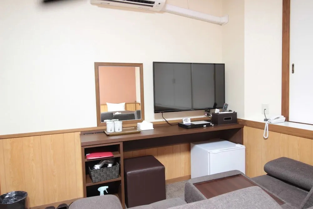 Hotel Axia Inn Hagi