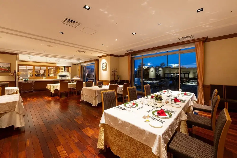 Grand Empire Hotel
