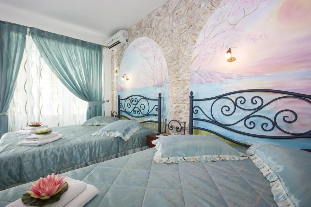 Dibellee Mykonos Studios