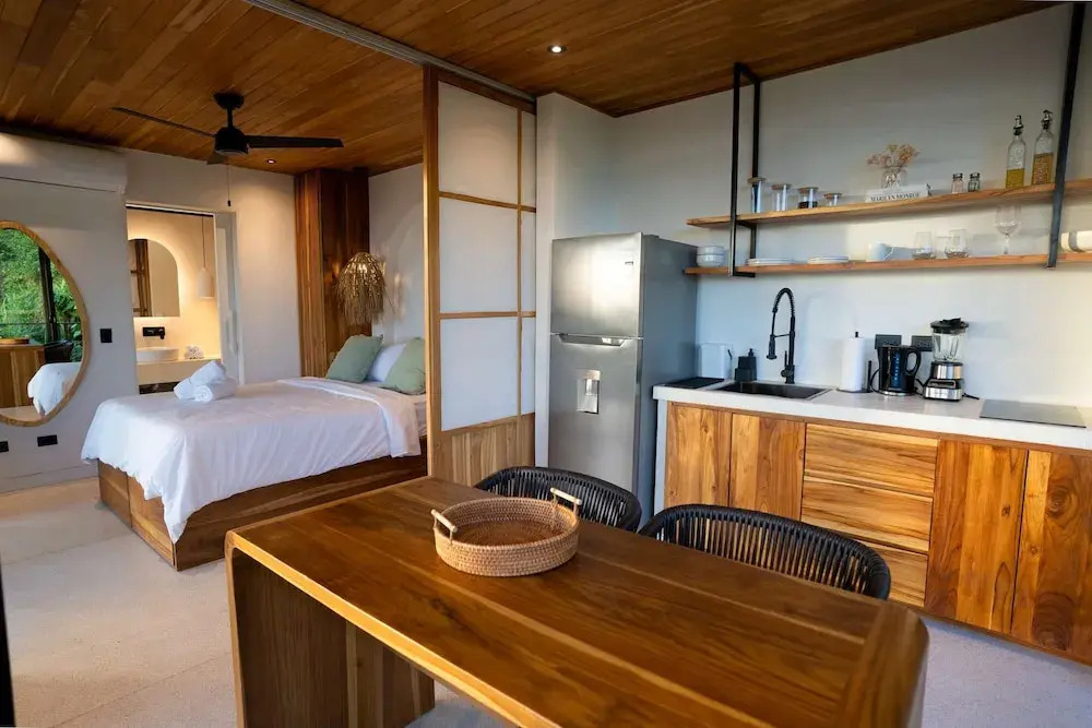 Chic 1BR Escape Breathtaking Balcony Views