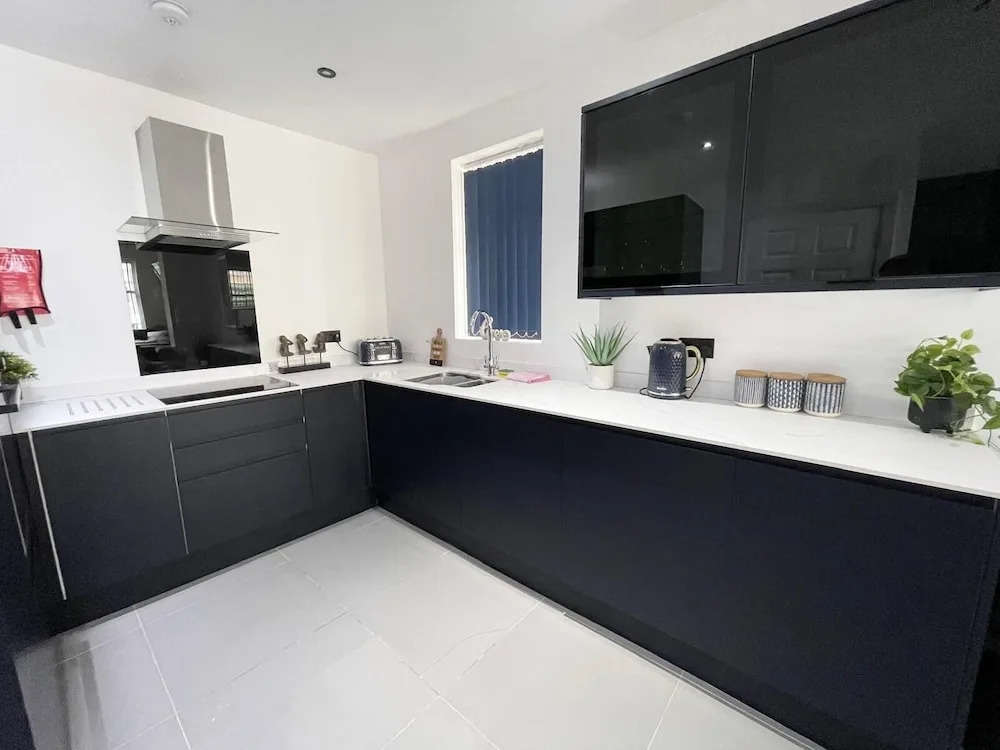 Wellington Suites by Sasco Apartments